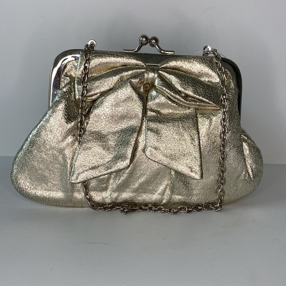 🆕 Metallic Gold Purse with Silver Chain Handle - Picture 1 of 13